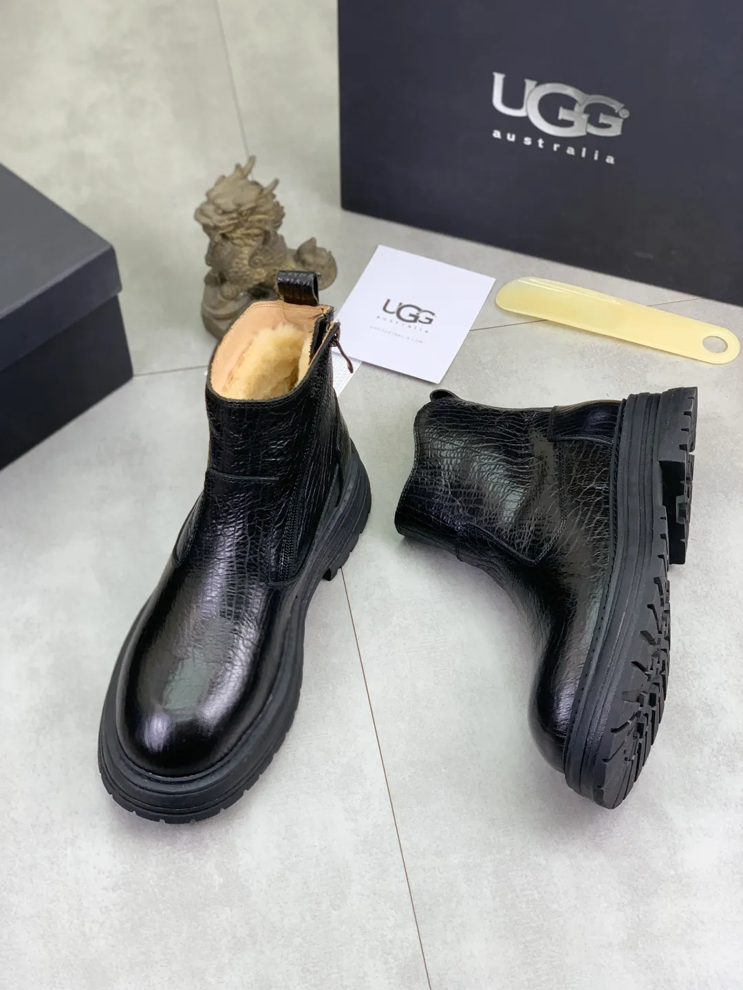 Men's men's shoes 💰P660 New arrival 🆕🆕🆕 IUGGI Men's British retro Martin boots Winter new men's outdoor hiking boots First layer of cowhide on the outside and wool on the inside Comfortable and warm Rubber sole sole Non-slip and firm Trendy and fashionable Casual and versatile Size: 38-44 (45 customized) Color: three colors